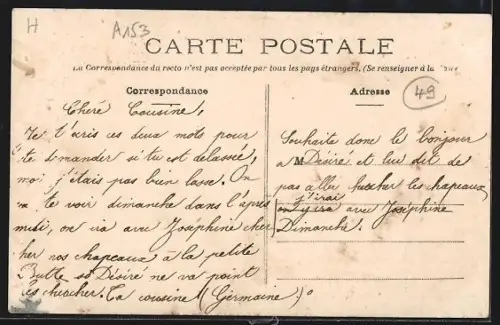 AK Chavagnes /M.-et-L., Grande Rue animée avec habitants et église au fond