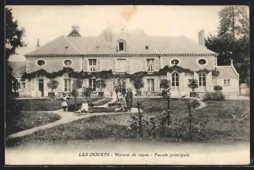 AK Les Douets, Maison de repos, Facade principale