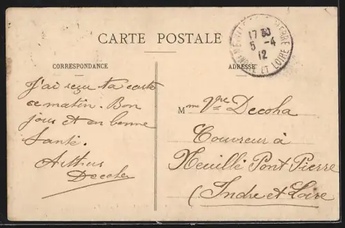 AK Angers, Avenue de Contades avec passants et arbres alignés