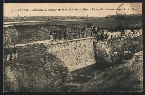 AK Angers, Manoeuvres de Pontage par le 6e Génie sur le Rhône, Passage de rivière sur câbles