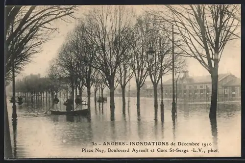 AK Angers, Inondations de décembre 1910, Place Ney, Boulevard Ayrault et Gare St-Serge