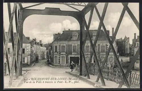 AK Rochefort-sur-Loire /M.-et-L., Vue de la Ville à travers le Pont