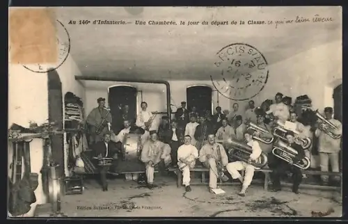 AK Arras, Au 146e d`Infanterie, Une Chambrée, le jour du départ de la Classe