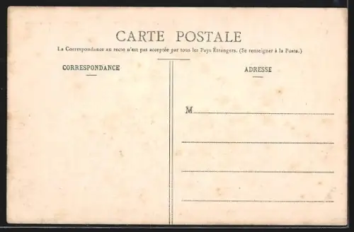 AK La Possonnière /M.-et-L., Sortie de Messe