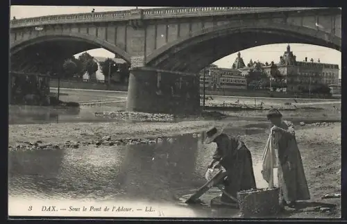 AK Dax, Sous le Pont de l`Adour avec des femmes faisant la lessive
