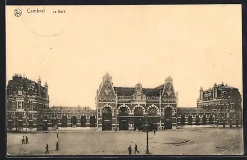 AK Cambrai, La Gare, Blick zum Bahnhof