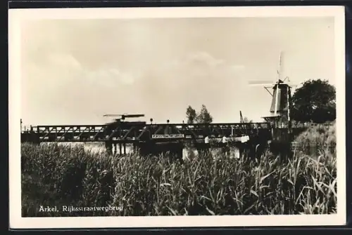 AK Arkel, Rijksstraatwegbrug, Windmühle