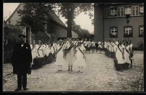 Foto-AK Göllheim, Turnfest, Gruppenfoto der Teilnehmerinnen