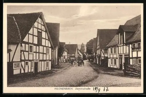 AK Hilchenbach, Partie in der Dammstrasse mit Passanten