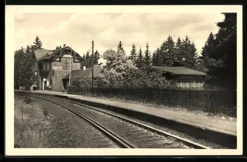 AK Vormwald /Hilchenbach, Bahnhof Vormwald mit Schienen