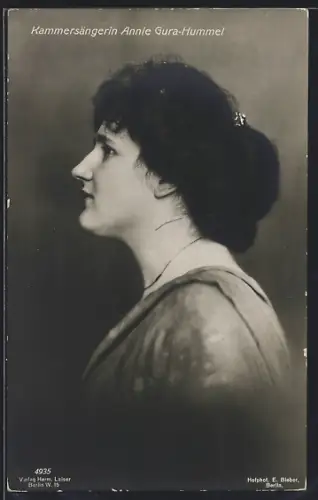 AK Portrait Kammersängerin Annie Gura-Hummel