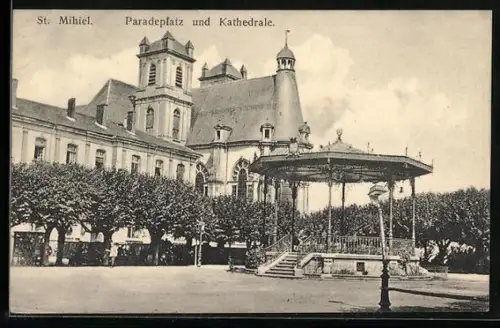 AK St. Mihiel, Paradeplatz und Kathedrale