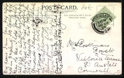 AK Mann nimmt mit einem Fotoapparat ein Paar auf