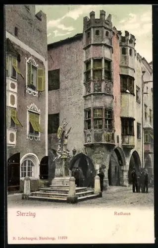 AK Sterzing, Partie am Rathaus mit Denkmal