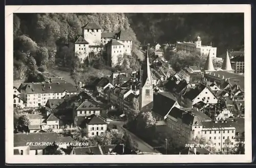 AK Feldkirch / Voralberg, Ortsansicht mit Kirche aus der Vogelschau
