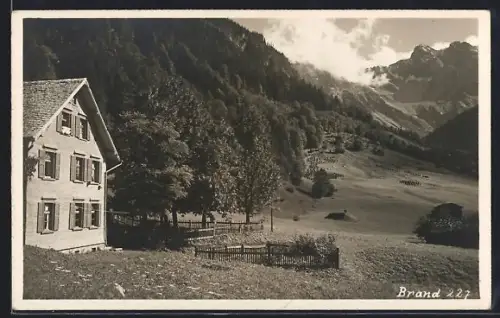 AK Brand, Hütte mit Gebirgspanorama