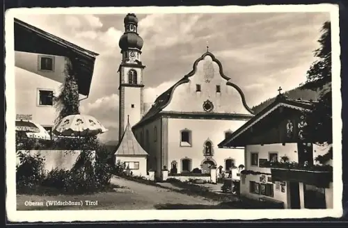 AK Oberau /Wildschönau, Teilansicht des Ortes mit Kirche