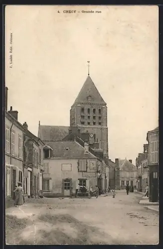 AK Chéroy, Grande rue avec église en arrière-plan
