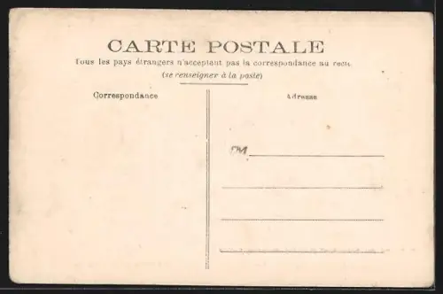 AK Saumur /M.-et-L., Officier supérieur du cadre sautant les lices