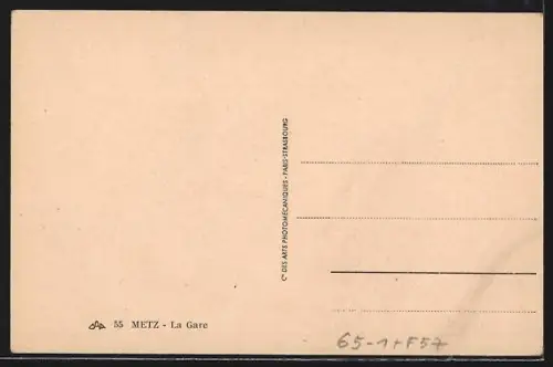 AK Metz, Bahnhof mit Strasse aus der Vogelschau