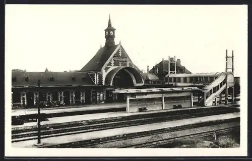 AK Chauny /Aisne, La Gare