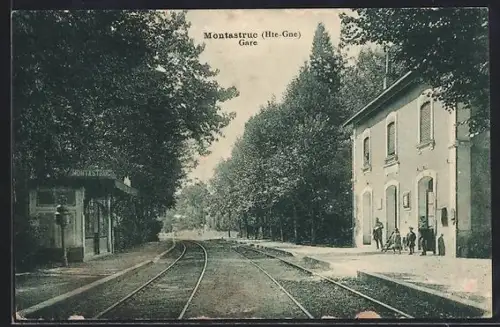 AK Montastruc /Hte-Gne, Gare, Bahnhof