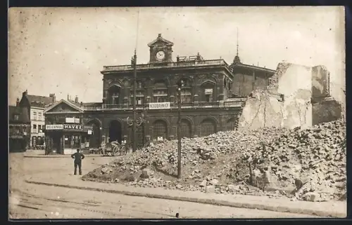 AK Lille, Bahnhof mit Strassenpartie