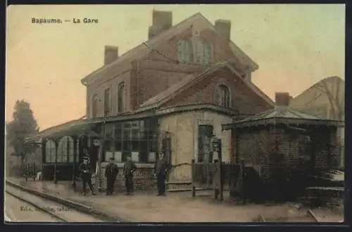 AK Bapaume, La Gare, Bahnhof