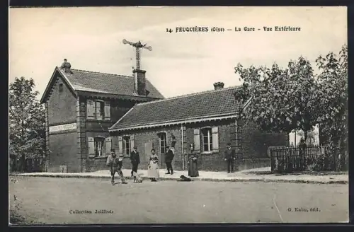 AK Feuquières, La Gare, Vue Extérieure, Bahnhof