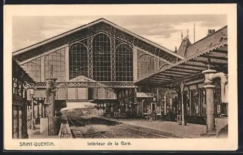 AK Saint-Quentin, Intérieur de la Gare, Bahnhof