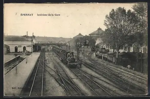 AK Épernay, Intérieur de la Gare, Bahnhof