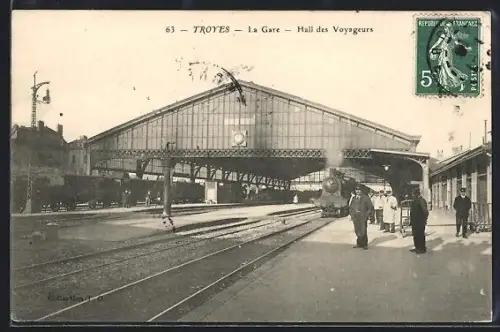 AK Troyes, La Gare, Hall des Voyageurs