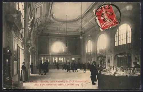 AK Troyes, Le Grand Hall de la Salle des Pas Perdus de la Gare