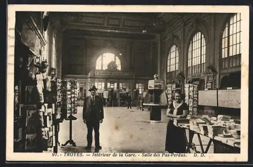 AK Troyes, Interieur de la Gare, Salle des Pas-Perdus