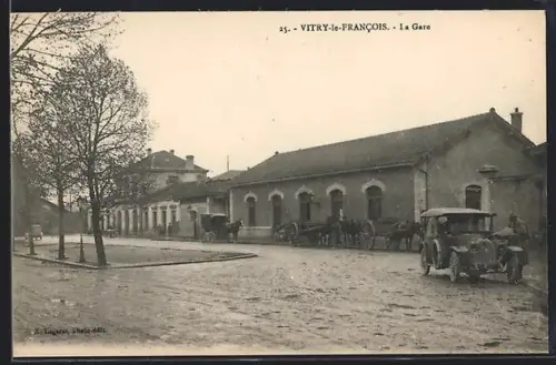 AK Vitry-le-Francois, La Gare