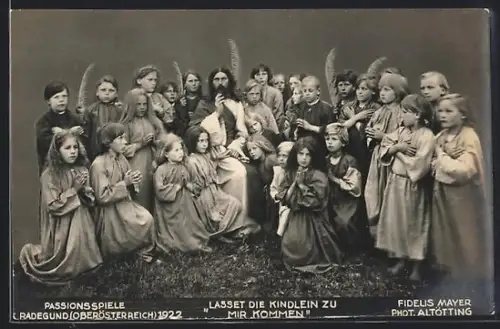 AK Radegund /Oberösterreich, Passionsspiele 1922, Gruppenfoto mit Jesus und Kindern