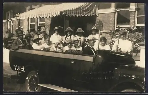 Foto-AK Sandown, Open coach with tourists