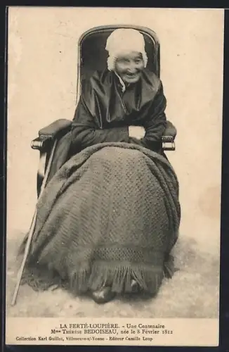 AK La Ferté-Loupière, Centenaire de Mme Thérèse Bedoiseau, Hundertjährige