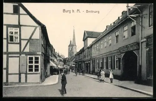 AK Burg b. M., Breiteweg, Blick zur Kirche
