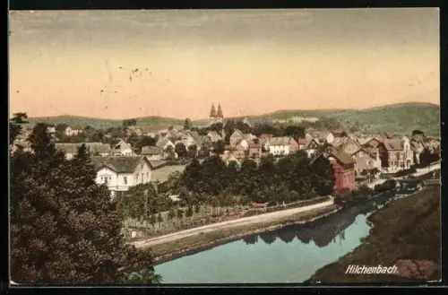 AK Hilchenbach, Panorama mit Fluss und Stadtansicht