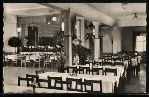 AK Rochlitz, Gasthof Sörnzig am Rochlitzer Berg, Innenansicht