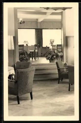 AK Hilchenbach i. Westf., Gasthof Zum Rathaus, Inh. W. Paul, Innenansicht