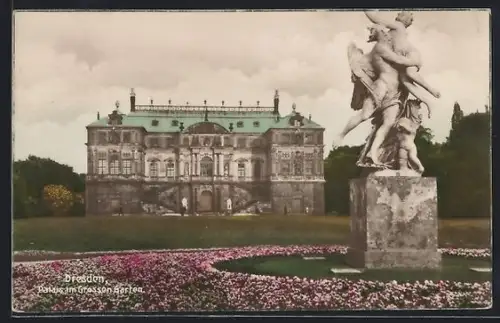 AK Dresden, Palais im Grossen Garten mit Engelsstatue