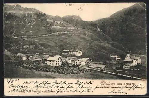 AK Stuben am Arlberg, Ortsansicht gegen die Anhöhen