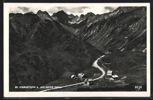 AK St. Christoph a. Arlberg, Ortsansicht vom Berghang aus