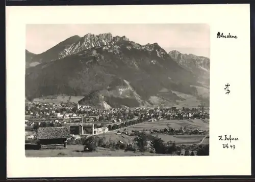 AK Bludenz, Ortsansicht gegen die Bergkette