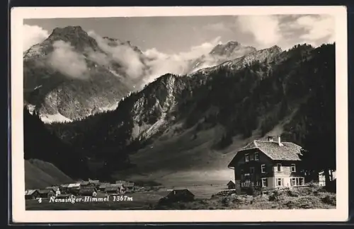AK Nenzinger-Himmel, Ortspartie mit Bergen