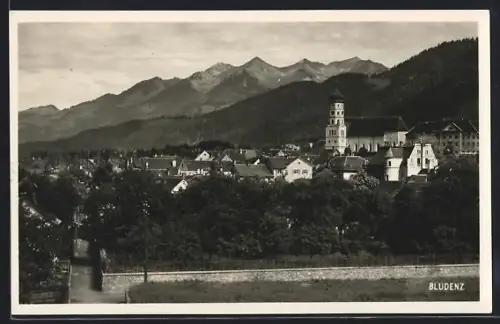 AK Bludenz, Ortsansicht mit Laurentiuskirche