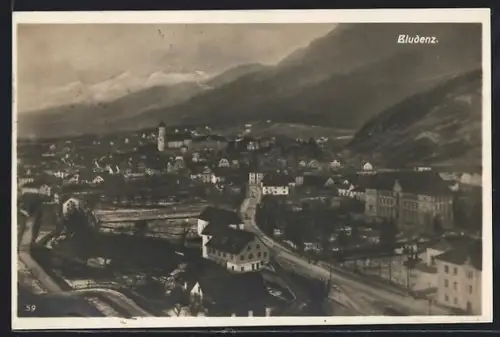 AK Bludenz, Ortsansicht mit Kirche aus der Vogelschau