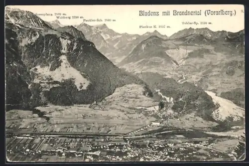 AK Bludenz /Vorarlberg, Ortsansicht aus der Vogelschau mit Brandnertal